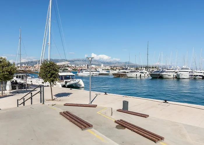 Promenade **** Apartment